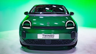 Renault Twingo - studio full front