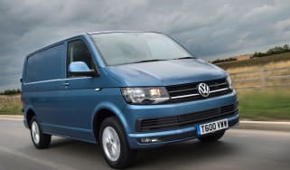 VW Transporter Highline front tracking