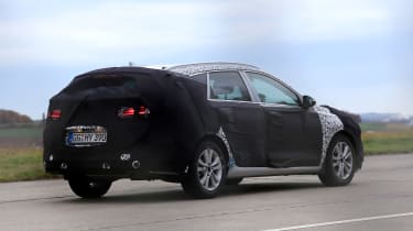 Hyundai i30 estate spy shots