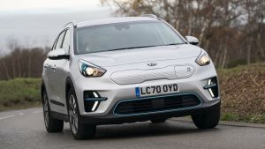 Kia e-Niro Mid Range - front action