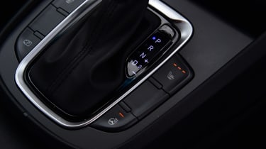 Hyundai Kona Hybrid - gear selector