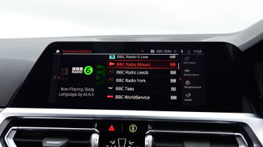BMW 2 Series Coupe - radio