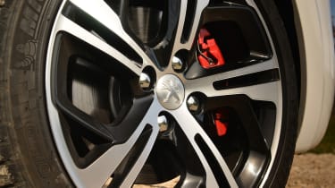 Peugeot 208 GTi wheel