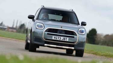 MINI Countryman - front corner full width