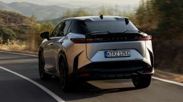 Lexus RZ 550e F Sport - rear action