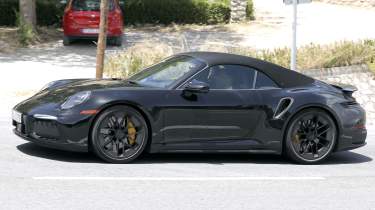 Porsche 911 Turbo Cabrio - front side profile