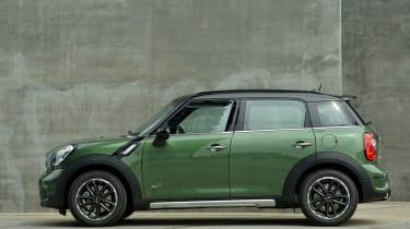 MINI Countryman static side