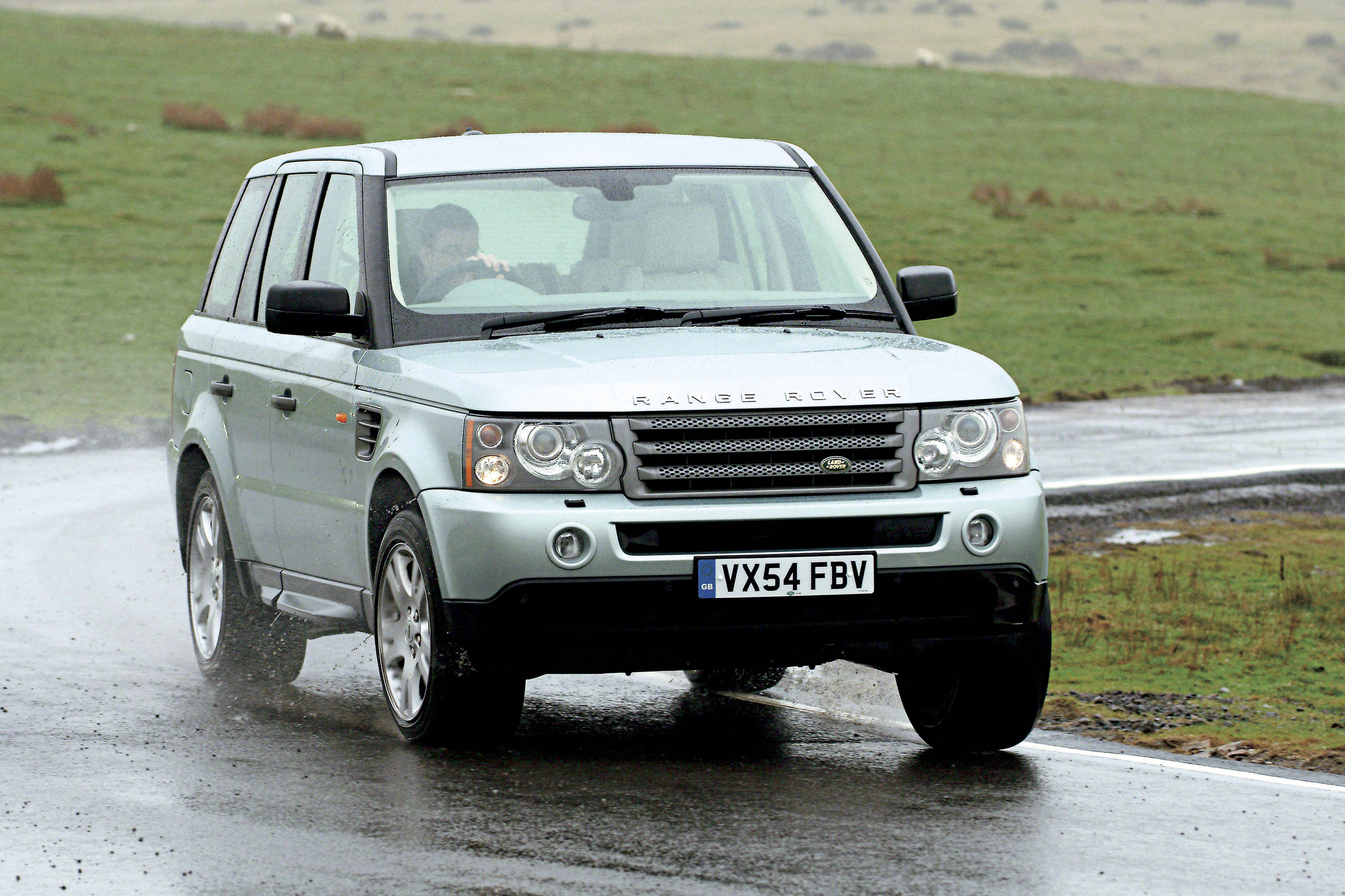 Land Rover Range Rover Sport 4x4 review (2009) Auto Express