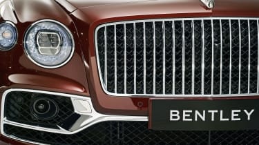 Bentley Flying Spur - studio grille