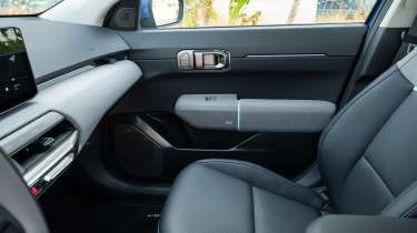 Kia EV4 - door