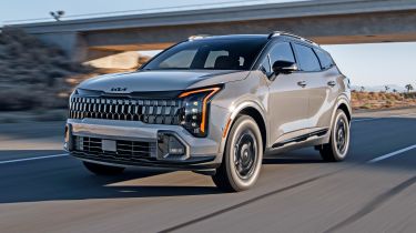 Kia Sportage 2025 facelift - front tracking