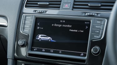 VW Golf GTE hybrid screen
