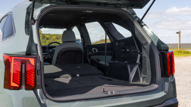 Kia Sorento Hybrid - boot all seats down