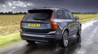 Volvo XC90 - rear tracking 