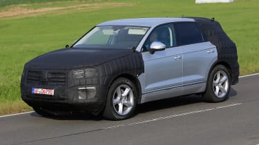 New VW Touareg spies side front