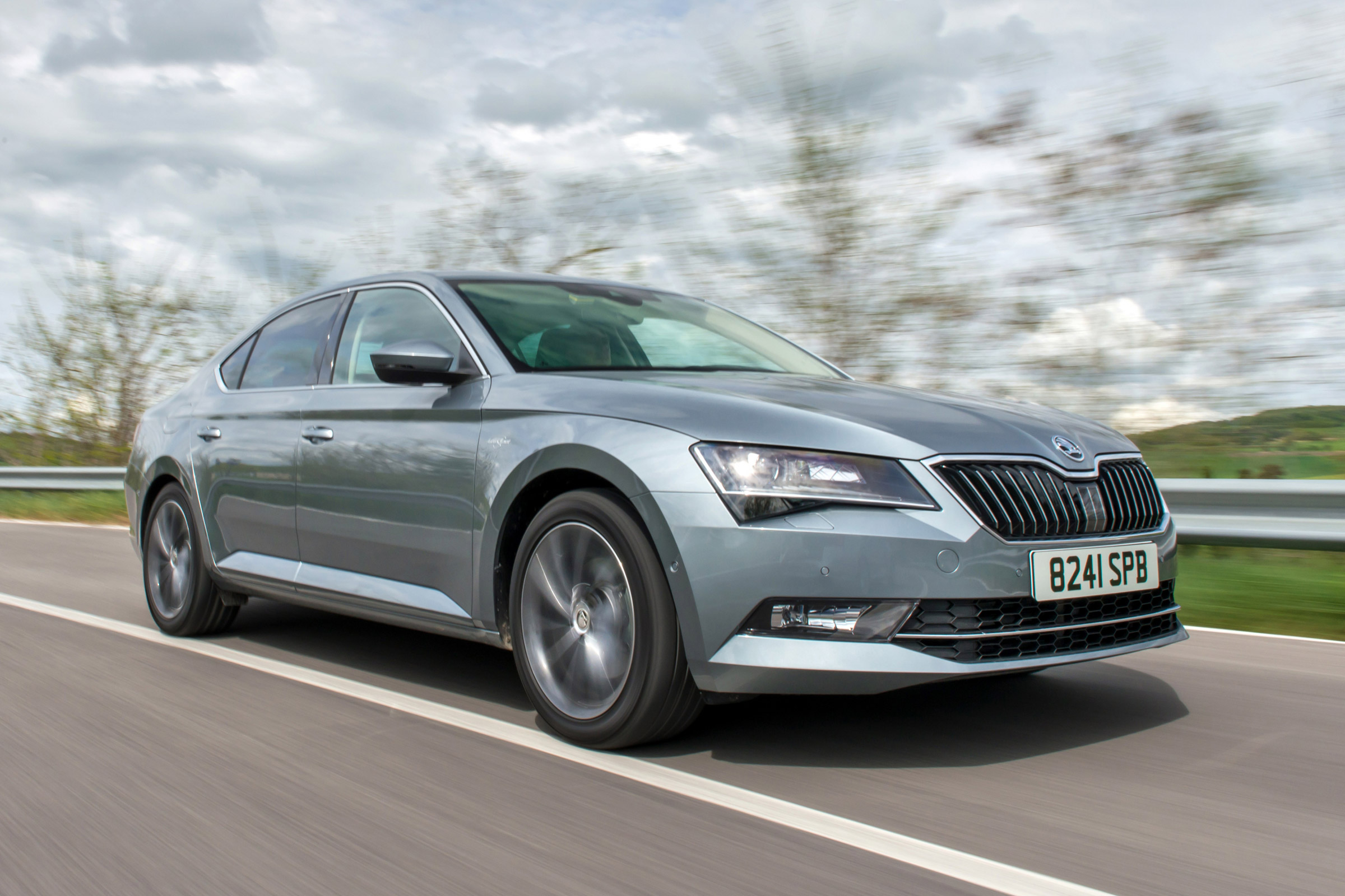 Skoda Superb 1.4 TSI 2015 review | Auto Express