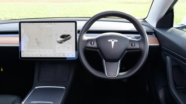 Used Tesla Model 3 - dash