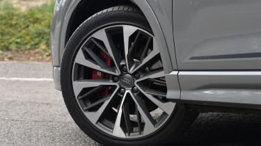 Audi SQ2 - wheel