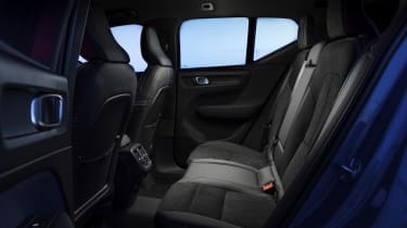 Volvo XC40 B3 MHEV - rear seats