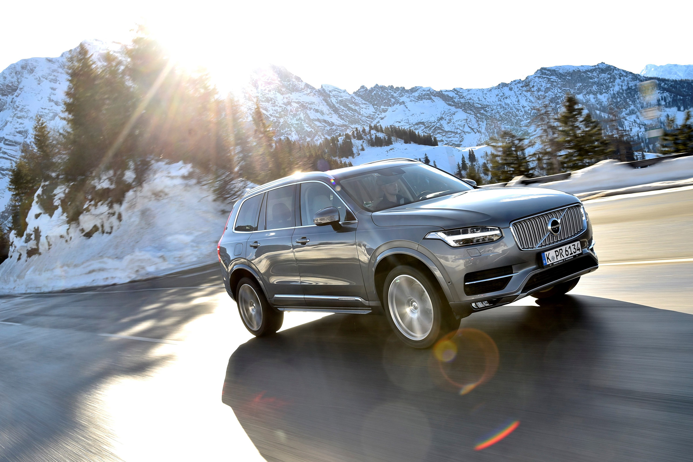 Volvo XC90 SUV gets tech updates for 2017 model year 