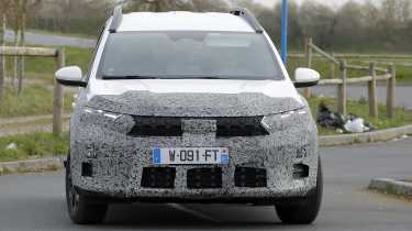Dacia Jogger facelift (camouflaged) - front