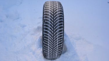 Goodyear UltraGrip Performance 3