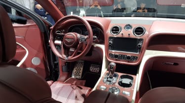 Bentley Bentayga PHEV - interior