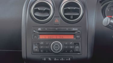 Nissan Qashqai Mk1 - centre console