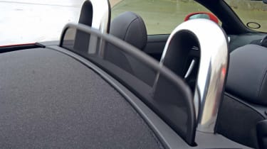 Audi TT Roadster headrests