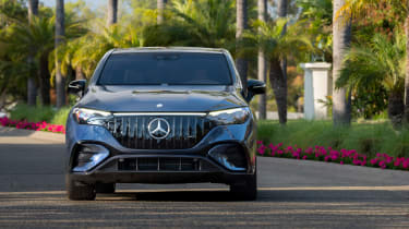 Mercedes-AMG EQE SUV - full front