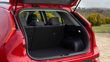 Kia Niro HEV - boot seats up