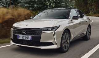DS No4 E-Tense - front