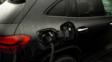 Mercedes EQA - charging