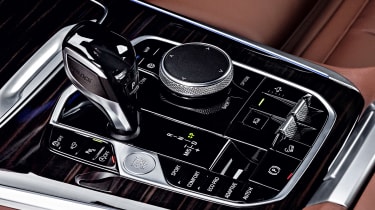 BMW X5 - centre console