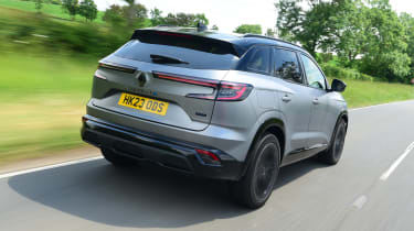 Renault Austral - rear tracking