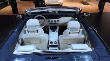 Mercedes-AMG S 65 Cabriolet show interior