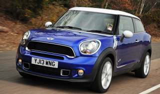 MINI Paceman front tracking