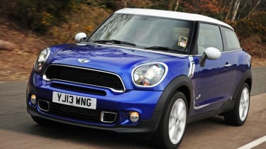 MINI Paceman front tracking