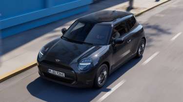 MINI Cooper Electric Monochrome Pack - front action