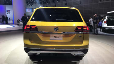 Volkswagen Atlas - LA Motor Show full rear