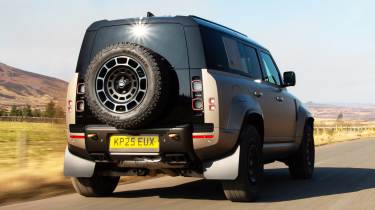 Land Rover Defender Octa - rear