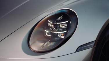 Porsche 911 Turbo S Cabriolet - front light