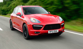 Porsche Cayenne GTS front tracking