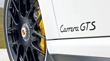 Porsche 911 GTS wheel