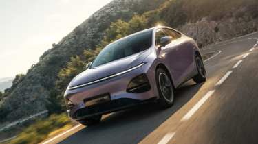 XPeng G6 - front action