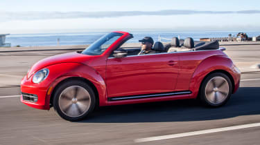 Volkswagen Beetle Cabriolet panning