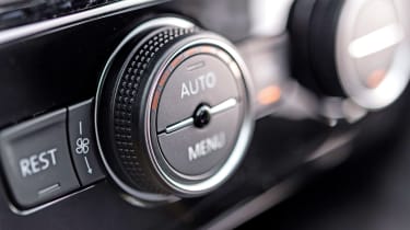 Volkswagen Arteon review - gold controls