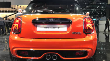 MINI hatch facelifted - show rear end