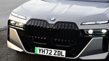 BMW i7 - front grille