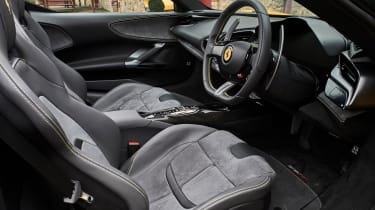 Ferrari SF90 Spider - interior 2